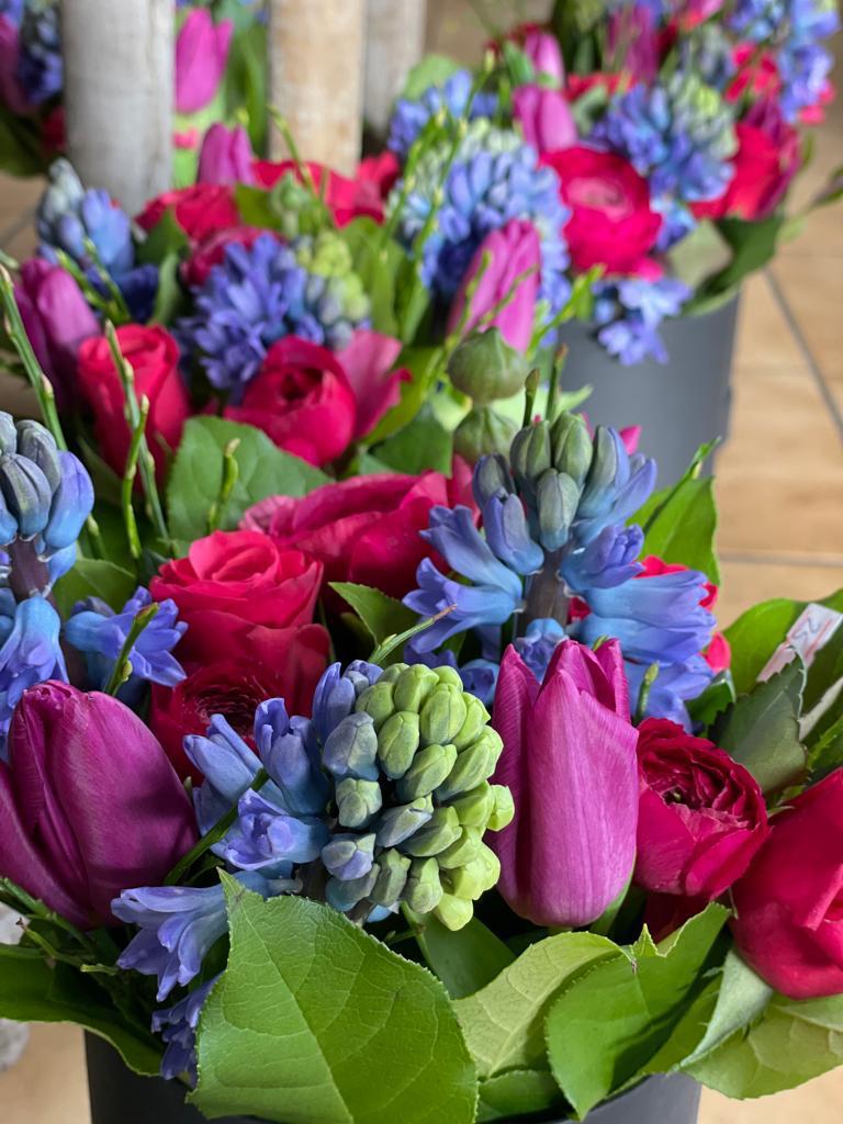 Blumenstrauß der Berliner Blume mit Tulpen, Hyazinthen und Rosen